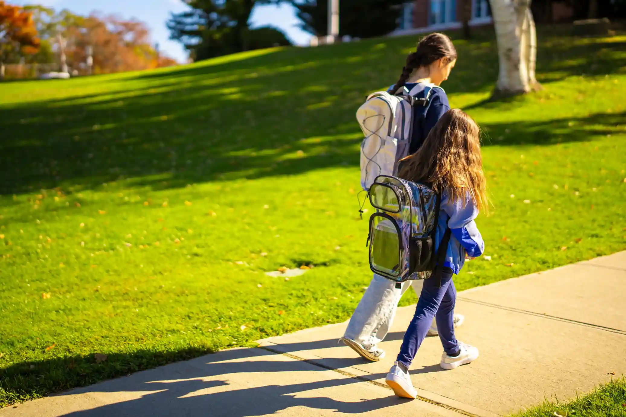 students-wearing-bulletproof-bookbag-side